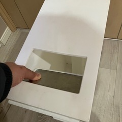 ゴミ箱の画像