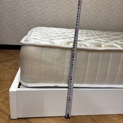 セミダブルベッドの画像