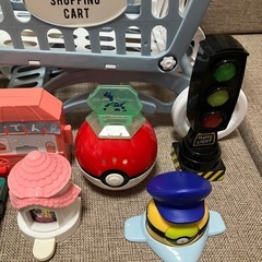 おもちゃ パズル セット　の画像