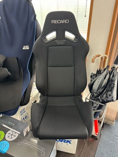 GWセールで値下げ！【J】【期間限定値下げ！！】レカロシート（SR-7）【中古】