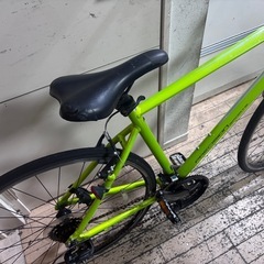 Precision クロスバイク 21段変速 ライムグリーンの画像