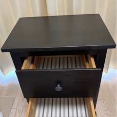 木製キャビネット（引き出し2段）の画像