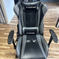 ゲーミングチェアの画像