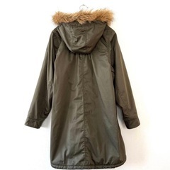 アースミュージックアンドエコロジー ファー モッズ コート カーキ Mの画像