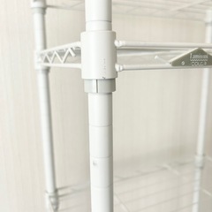 【美品】 DOSHISHA スチールラック6段(ホワイト) +新品キャスターと天板セット_bの画像