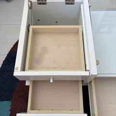 ローテーブル&ドレッサーの画像