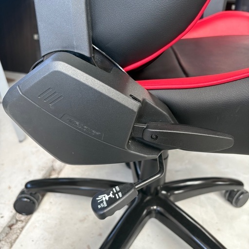 ⭐️AKRACING⭐️ オフィスチェア ゲーミングチェア 伸縮可能 高さ調節機能 大阪市近郊配送無料
