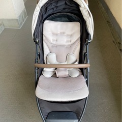 3輪ベビーカーの画像