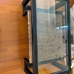 ガラステーブルの画像