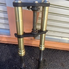 rvf400 フォーク、ステム、トップの画像