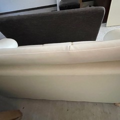 合皮3人掛けソファ・クリーム色の画像