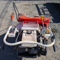 鹿児島発　クボタ２条刈りガソリンエンジンバインダーRJN55　タイヤ良好の画像
