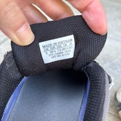 【値下げしました‼️】SALOMON/サロモン 防水ゴアテックス スニーカー（サイズ24.5㎝）の画像