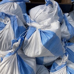 【中古】砂利　バラス　1袋約20kg　100円　の画像