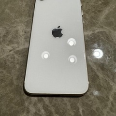 Apple／iPhone SE(第2世代)／ホワイト／256GBの画像