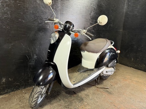 ★支払総額4.0万円★激安バイク続々入荷中！ とにかく安い！！ ホンダ クレアスクーピー 黒/白 ４スト、集中キー！ ちょっとした足に♪　外観良好！