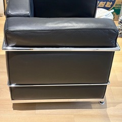 ルコルビュジェ LC2 イタリア本革 大塚家具の画像