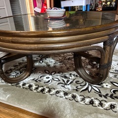 円テーブル
の画像