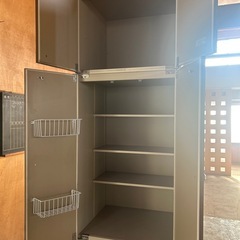 食器戸棚の画像