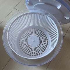 ハンドミキサー&水気を切るやつ2点セットまとめの画像