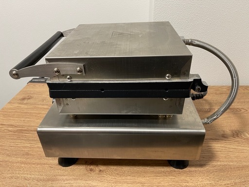 ワッフル製造機