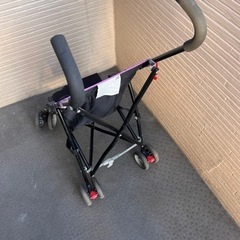 軽量　ベビーカーの画像