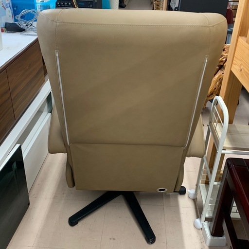 美原店 ヤマダオリジナル 電動リクライニングチェア YEPC190005 ライトモカ　電動ソファ