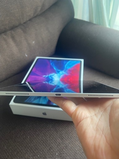 12.9インチiPad Pro 第4世代 Wi-Fi + Cellular