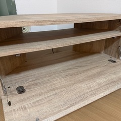 【お話中】
テレビボードの画像