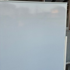 無料！早い者勝ち！ホワイトボード差し上げます　高さ180cmの画像