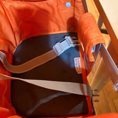 Inglesina オレンジ ベビーチェアの画像