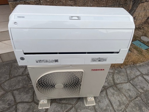 東芝　エアコン　18畳向け　RAS-N562DXKS (W) 2024年製