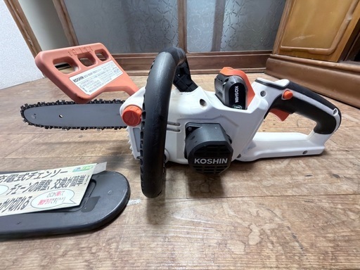 中古品 KOSHIN 工進 18V 2.0Ah 250mm 充電式チェンソー SCS-1820R バッテリー1個 充電アダプタなし