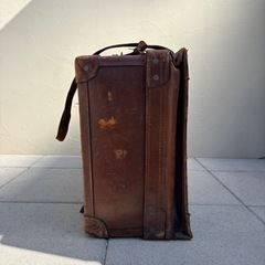 アンティーク トランク 昭和レトロ 本革製　縦43×横77× 奥行24 cm トランクケース ヴィンテージ レザー ディスプレイ 店舗什器の画像