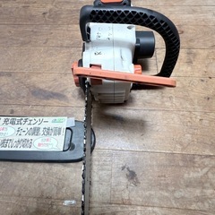 中古品 KOSHIN 工進 18V 2.0Ah 250mm 充電式チェンソー SCS-1820R バッテリー1個 充電アダプタなしの画像