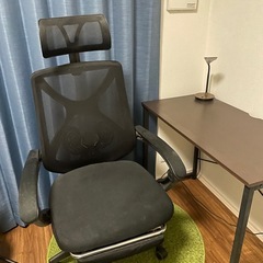 【急募/再掲載】デスク4点セット(デスク+チェア+テーブルランプ+マット)の画像