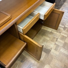 【ジャングル深井店】食器棚(3枚扉) ブラウン 茶 家具 キッチン家具 収納家具 堺市 深井【FU169】の画像