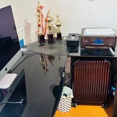 ガラスＰＣデスク（ブラック）の画像