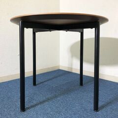 カフェ風サイドテーブル 直径60cm 脚部アジャスター付き 小型ダイニングテーブル モダンスタイル 木目調ラウンドテーブルの画像