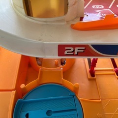 トミカビルの画像