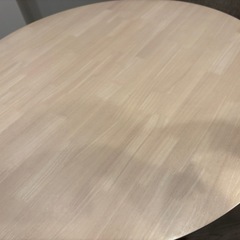 ダイニングテーブルの画像