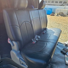 ハイエース スーパーGL リアシート セカンドシート カバー付の画像