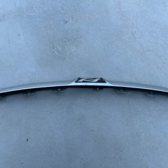 azr60ノア ボンネットガーニッシュ   の画像