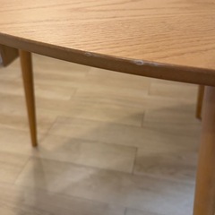 ダイニングテーブルの画像