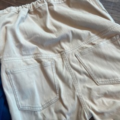 UNIQLOマタニティパンツ　2本の画像