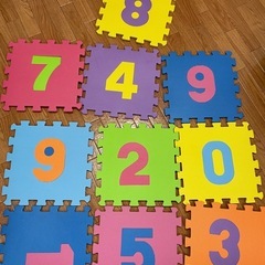 子供用　DVD 新幹線おもちゃ　　　マットなどの画像