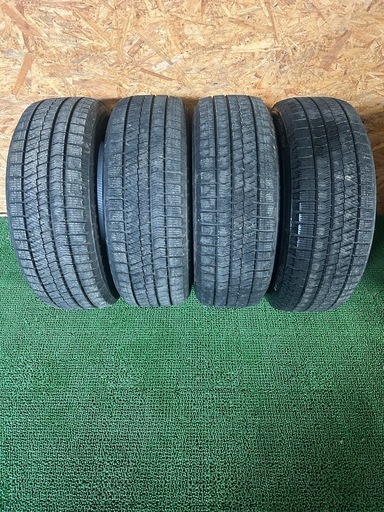 VRX3 215/60R16 23年