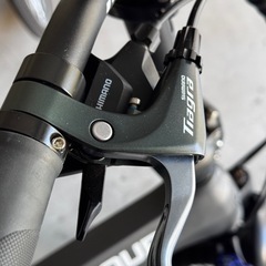 【型式認定車】【走行14キロ】電動アシスト自転車　eenour  c2  
カスタムの画像