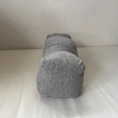 【お渡し決定】KEYUCA 脚置きクッションの画像