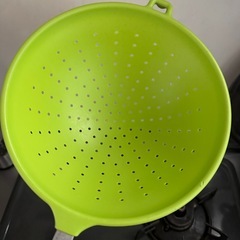 持ち手付き湯切りザルの画像